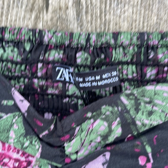 NWOT Zara Cotton Black Floral Ruffle Puff Sleeve Crop Top - Picture 4 of 7